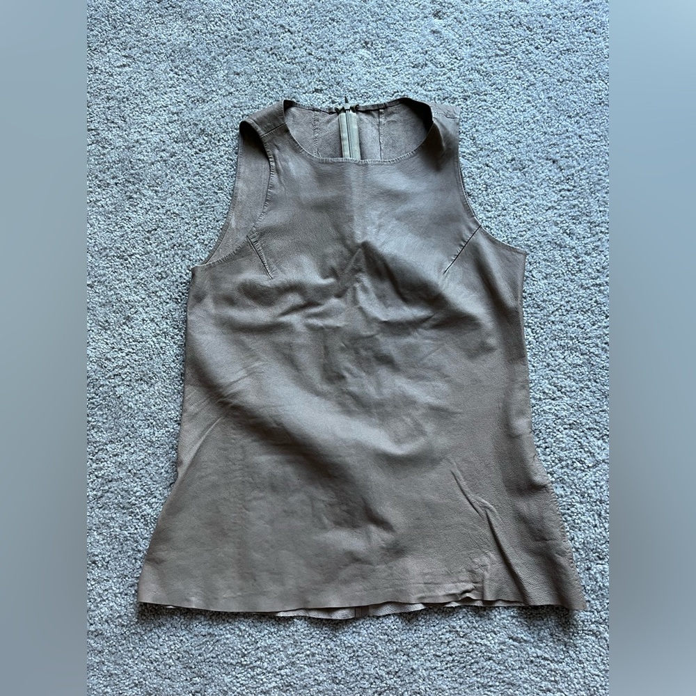 Gray Fitted Sleeveless Tank Top